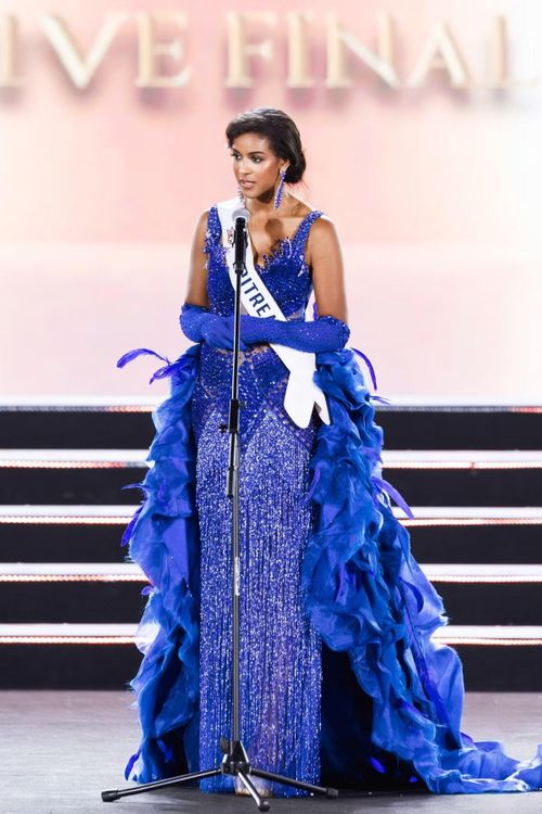 Đại diện Eritrea - Snit Habteab Tewoldemedhin trả lời câu hỏi ứng xử tại chung kết Miss World 2026.