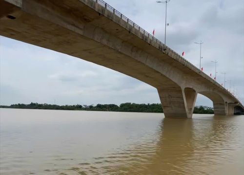 Cầu Nguyệt Viên nơi chị K. để lại xe máy, đồ dùng rồi mất liên lạc.
