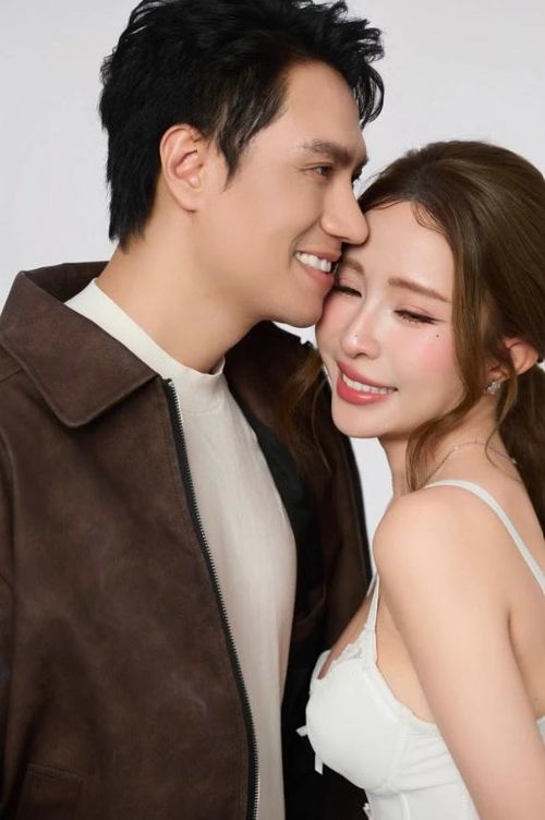 Sau nhiều năm làm bạn, mối quan hệ giữa Quỳnh Nga và Việt Anh dần thay đổi khi cả hai ngày càng đồng hành sâu hơn trong công việc và cuộc sống.