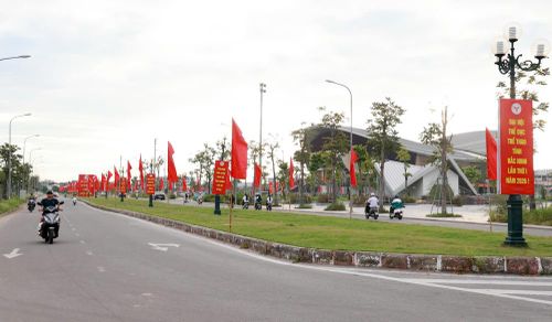  Khu vực Nhà Thi đấu Thể thao tỉnh trước giờ khai mạc. 