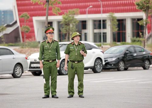  Lực lượng công an tham gia bảo đảm an ninh trật tự tại lễ khai mạc Đại hội. 