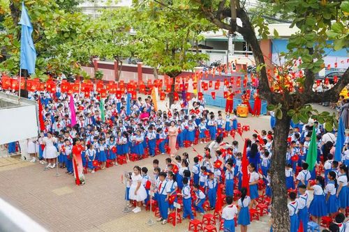  Không khí khai giảng tại Trường Tiểu học Lê Lợi (phường Quy Nhơn). Ảnh: Hồ Điểm 