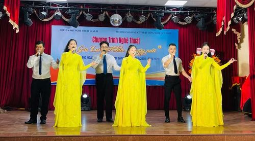Một tiết mục biểu diễn tại chương trình. Ảnh: Hoàng Vũ