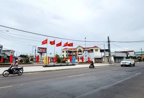 Một tuyến đường đô thị khang trang ở phường An Nhơn Đông. Ảnh: N.H