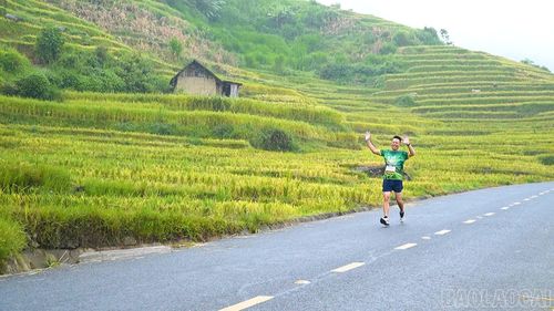 Tham gia giải, các vận động viên được trải nghiệm, khám phá những cung đường giàu cảnh sắc của Y Tý mùa lúa chín.