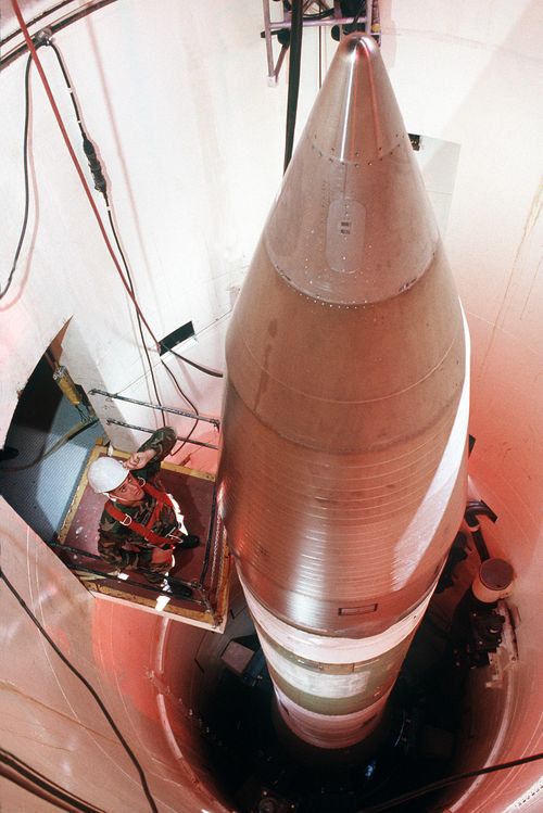 LGM-30G Minuteman III của Không quân Mỹ đang nằm bên trong một hầm phóng ngầm (silo). Ảnh: Wikipedia