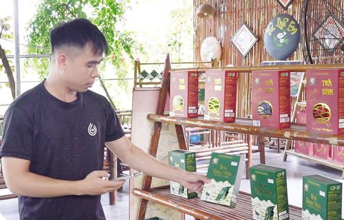 Người dân có thể dễ dàng truy suất nguồn gốc đối với các sản phẩm chè của tỉnh Thái Nguyên.