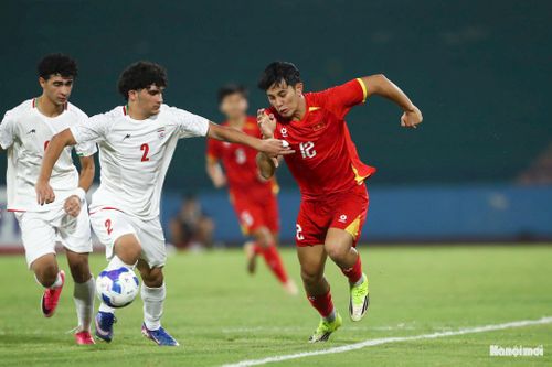 Có bàn thắng dẫn trước, U20 Việt Nam bước vào hiệp 2 với tâm lý thoải mái và tự tin. Ảnh: Ngọc Tú