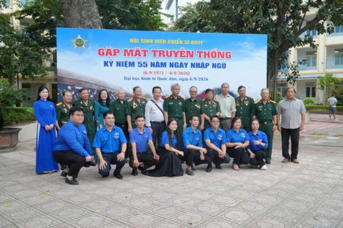 Đoàn viên, thanh niên phường Thanh Xuân nỗ lực gìn giữ, lan tỏa những câu chuyện lịch sử và truyền thống tới thế hệ trẻ. Ảnh: Tùng Lâm