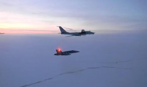 Thiết kế này cho phép Tu-142 rời căn cứ, bay tới khu vực tuần tra, thực hiện nhiệm vụ tìm kiếm rồi quay trở về mà không phụ thuộc hoàn toàn vào việc tiếp dầu trên không.
