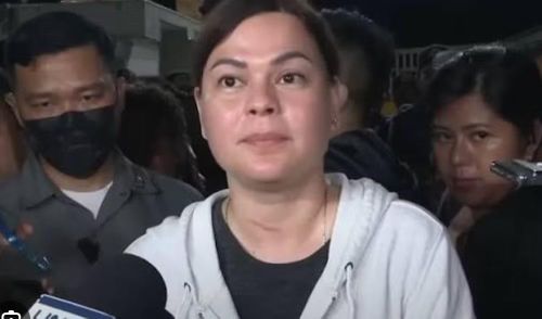 Trước khi vào tòa, bà Sara nói với phóng viên rằng lo ngại về sự an toàn của bản thân. Bà cho rằng việc nộp tiền bảo lãnh không đồng nghĩa những hành động mà bà mô tả là quấy rối sẽ chấm dứt.