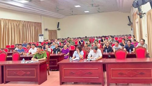 Các đại biểu tham gia hội nghị