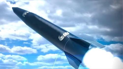 Hiện nay ngoài phiên bản triển khai trên mặt đất và tàu chiến, Israel đã ra mắt biến thể Air LORA để trang bị cho máy bay chiến đấu, giúp kéo dài tầm bắn và nâng cao mức độ linh hoạt khi sử dụng.