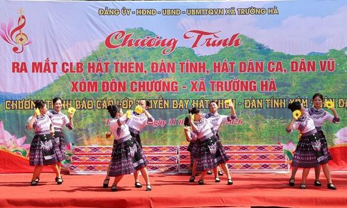 Tại chương trình ra mắt, thành viên câu lạc bộ và học viên đã trình diễn nhiều tiết mục dân ca, dân vũ, dân nhạc truyền thống