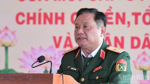 Thiếu tướng Trần Chí Tâm phát biểu giao nhiệm vụ cho các đội K.