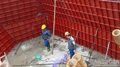 Cầu Thượng Cát đang được tăng tốc bù lại tiến độ bị chậm trong tháng 9-10 này. (Ảnh: THANH BÌNH)
