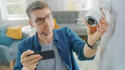 Người dùng có thể khoanh vùng trực tiếp trên ứng dụng để giới hạn khu vực camera được phép theo dõi. 