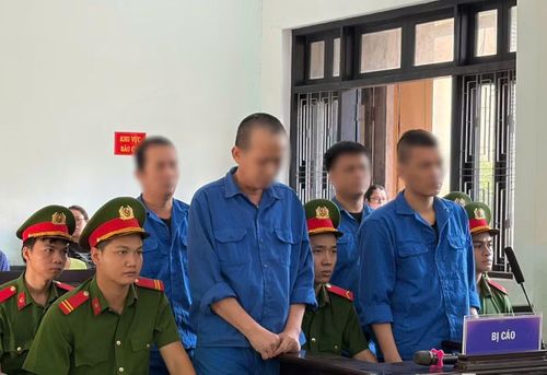 Các bị cáo tại phiên toà. Ảnh: Ngọc Minh