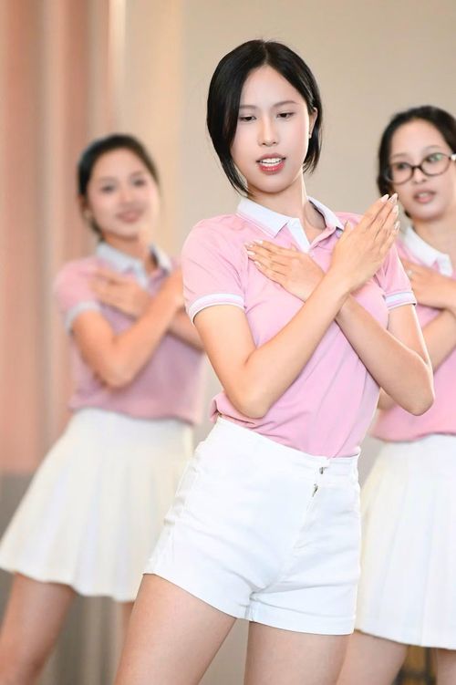 Sau nhiều ngày hoạt động với lịch trình dày đặc, 53 thí sinh đang bước vào giai đoạn tập luyện quan trọng.