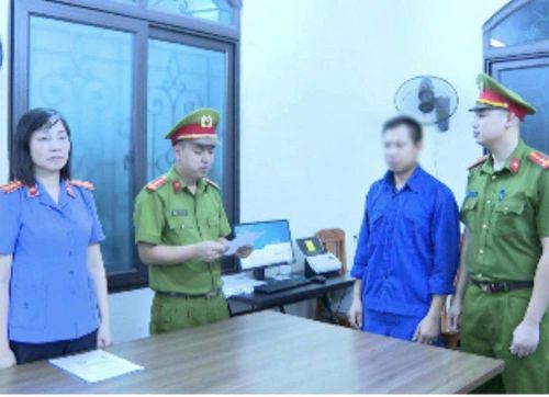 Bị can Trịnh Văn Thành tại cơ quan công an. (Ảnh: CAHY).