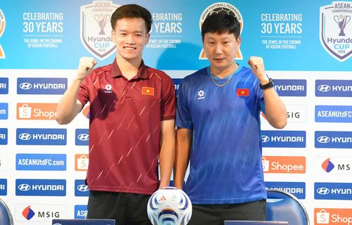 HLV Kim Sang Sik mong Hoàng Đức sớm trở lại.