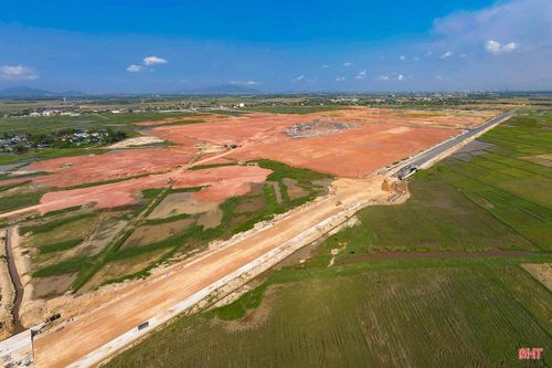Theo Công ty TNHH VSIP Hà Tĩnh - chủ đầu tư, đến thời điểm này dự án đã thu hút 2 dự án FDI với tổng vốn đăng ký dự kiến hơn 101 triệu USD.