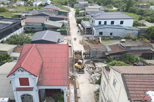 Phường Vũng Áng triển khai mở rộng tuyến đường dài hơn 700m tại tổ liên gia số 5, TDP Kỳ Long.
