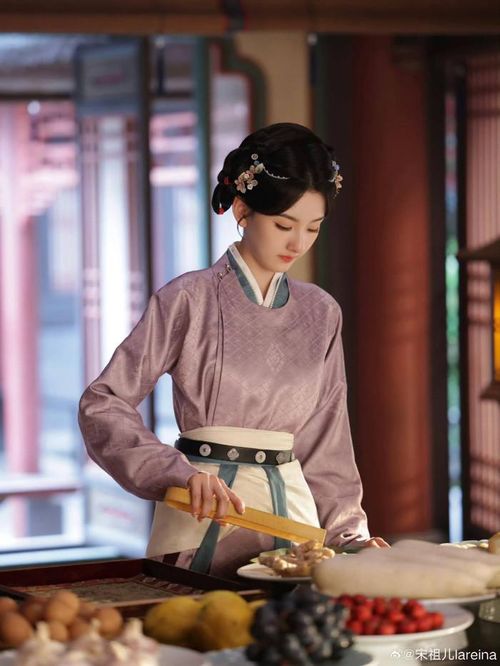 Tống Tổ Nhi vai Ngô Chân Chân.