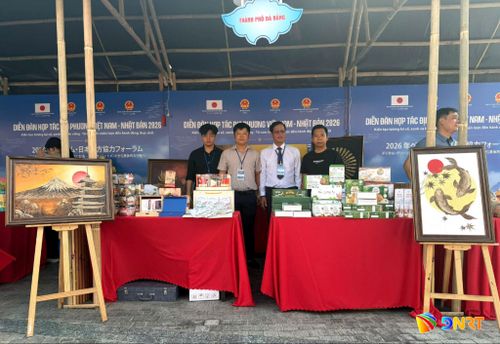 Gian hàng trưng bày, giới thiệu sản phẩm đặc trưng, OCOP, công nghiệp nông thôn tiêu biểu của thành phố Đà Nẵng tại Diễn đàn hợp tác địa phương Việt - Nhật năm 2026. Ảnh: PHÚC ĐINH
