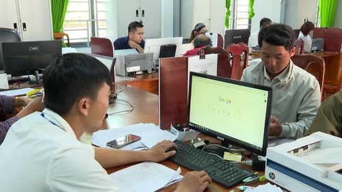 Đắk Mil siết chặt kỷ luật, kỷ cương hành chính của cán bộ công chức để nâng cao tinh thần phục vụ người dân