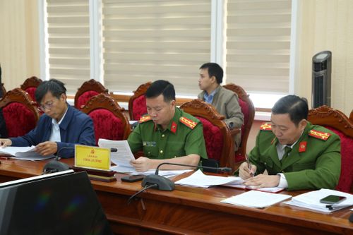 Các đại biểu tham dự cuộc họp