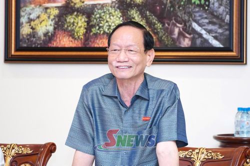 Ông Vũ Văn Tiền, Chủ tịch Hội đồng sáng lập Tập đoàn Geleximco phát biểu tại cuộc làm việc.