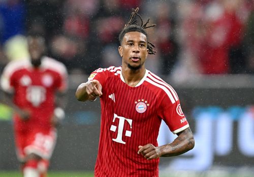 Michael Olise gia nhập Bayern từ Crystal Palace với giá khoảng 55 triệu euro vào hè 2024 và nhanh chóng trở thành trụ cột trên hàng công.
