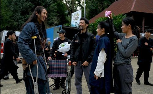 Johnny Trí Nguyễn đồng thời đảm nhận vị trí đạo diễn hành động.