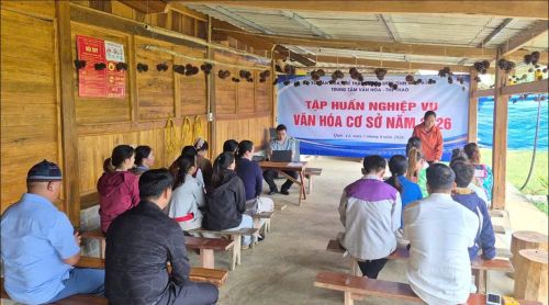 Lớp tập huấn góp phần phát huy các giá trị văn hóa truyền thống gắn với du lịch cộng đồng Bản Lồng