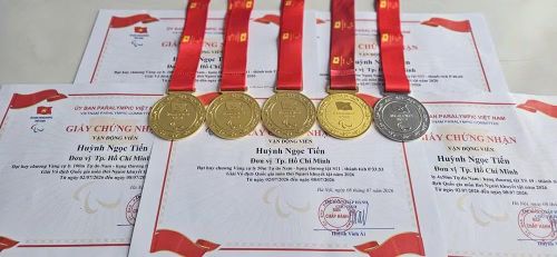 Những tấm huy chương mới nhất của vận động viên Huỳnh Ngọc Tiến. (Ảnh: Nhân vật cung cấp)