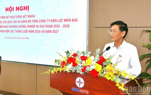 Đồng chí Lâm Văn Mẫn, Ủy viên Trung ương Đảng, Ủy viên Ban Thường vụ Đảng ủy Quốc hội, Bí thư Đảng ủy, Chủ tịch Hội đồng Dân tộc.