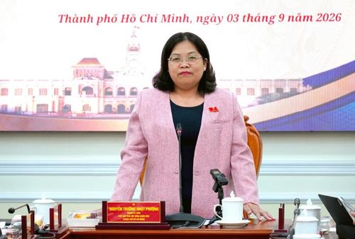  Phó Chủ tịch HĐND TPHCM Nguyễn Trường Nhật Phượng điều hành phiên giải trình 