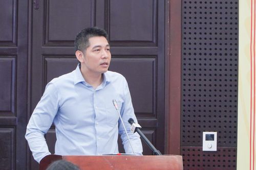 Ông Nguyễn Văn Thuật, Phó Vụ trưởng Vụ Kinh tế số và Xã hội số phát biểu. Ảnh: XUÂN QUỲNH