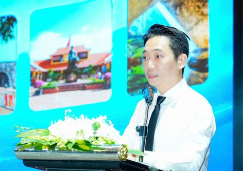 Ông Lê Trương Hiền Hòa, Phó Giám đốc Sở Du lịch TPHCM phát biểu tại tọa đàm. Ảnh: PHẠM BẰNG