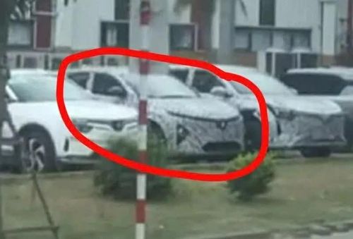 VinFast VF 6 facelift lộ diện không ngụy trang.