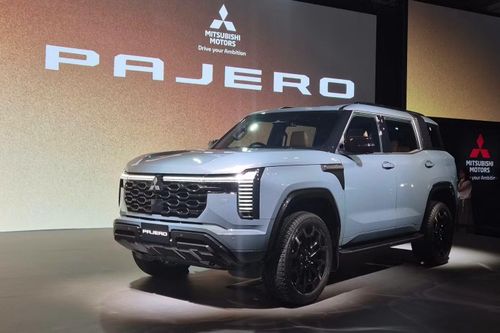 Mitsubishi Pajero thế hệ mới được nhiều khách hàng săn đón.