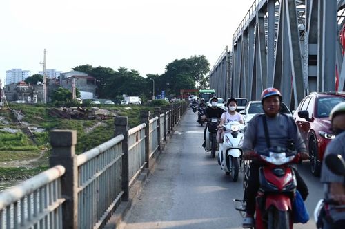 Sau khi các phương tiện được phân luồng di chuyển qua cầu đường bộ mới, cầu Đuống hiện hữu sẽ dừng hoạt động. Đây là cơ sở để các đơn vị thi công triển khai đấu nối tuyến ray của cầu đường sắt mới vào tuyến đường sắt Hà Nội - Đồng Đăng hiện hành.