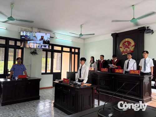 HĐXX vụ án "Mua bán trái phép chất ma tuý".