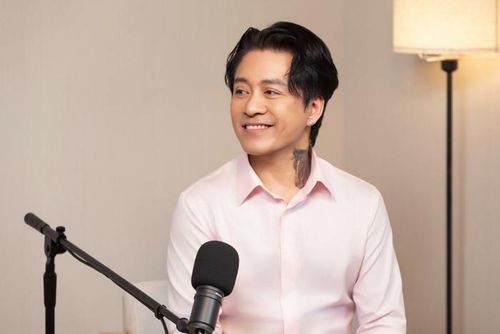 Quyết định đưa gia đình sang Mỹ sinh sống của ca sĩ Tuấn Hưng nhận được nhiều sự quan tâm trong thời gian qua.