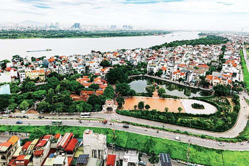 Quy hoạch Hà Nội tầm nhìn 100 năm đang gây lo lắng giải tỏa diện rộng làng cổ Bắc Biên - vùng đất có lịch sử hơn 1.000 năm gắn liền với buổi đầu định đô Thăng Long, quê hương của danh tướng Lý Thường Kiệt. Ảnh: Phan Anh Tuấn