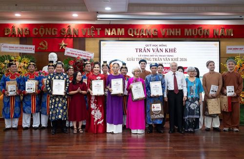 Các cá nhân, tập thể nhận Giải thưởng Trần Văn Khê năm 2026. Ảnh: Minh Hòa
