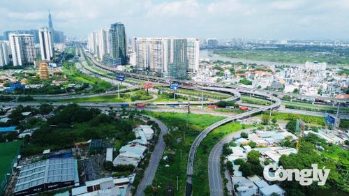 Việc nghiên cứu thêm các tuyến giao thông đối ngoại nhằm hoàn thiện mạng lưới kết nối giữa TP.HCM với các địa phương trong vùng Đông Nam Bộ, đồng thời mở rộng liên kết đến khu vực Tây Nguyên và duyên hải Nam Trung Bộ.