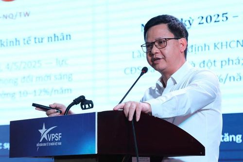 PGS.TS Vũ Văn Tích - Phó Giám đốc Học viện Chiến lược Khoa học và Công nghệ, Bộ Khoa học và Công nghệ phát biểu tại diễn đàn.