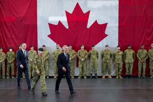 Canada đã đạt mục tiêu dành 2% GDP cho quốc phòng trong tài khóa 2025-2026 và đang hướng tới mục tiêu 5% vào năm 2035 theo cam kết mới của NATO. Ảnh: AFP.